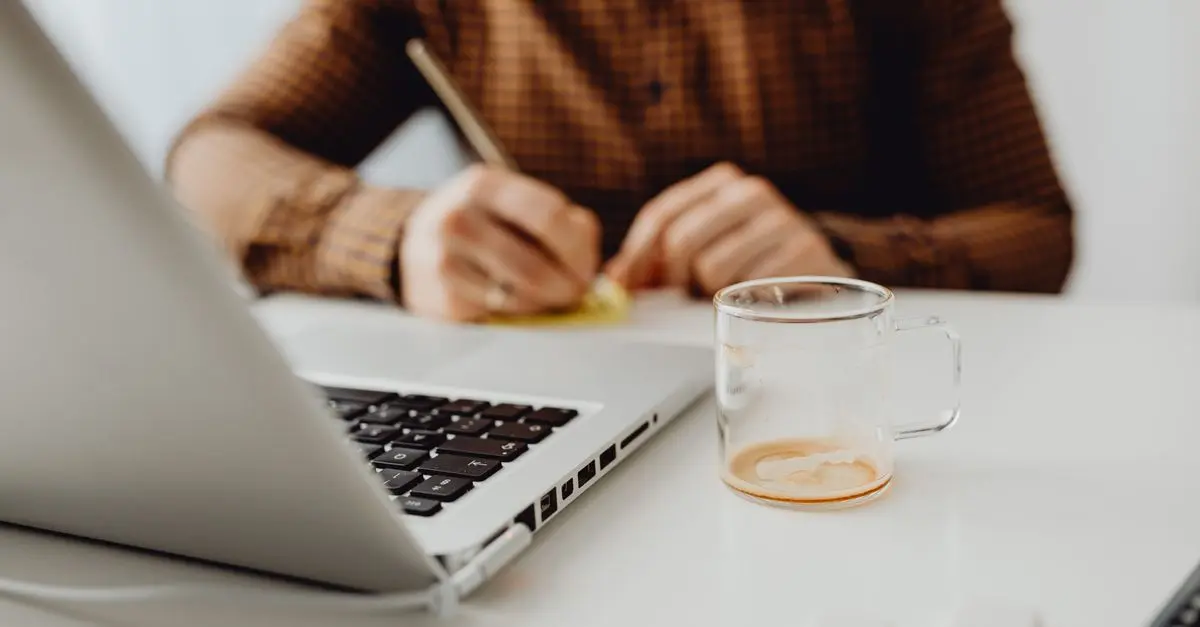 10 Trucs Pour Gagner de l'Argent Avec des Enquêtes en Ligne