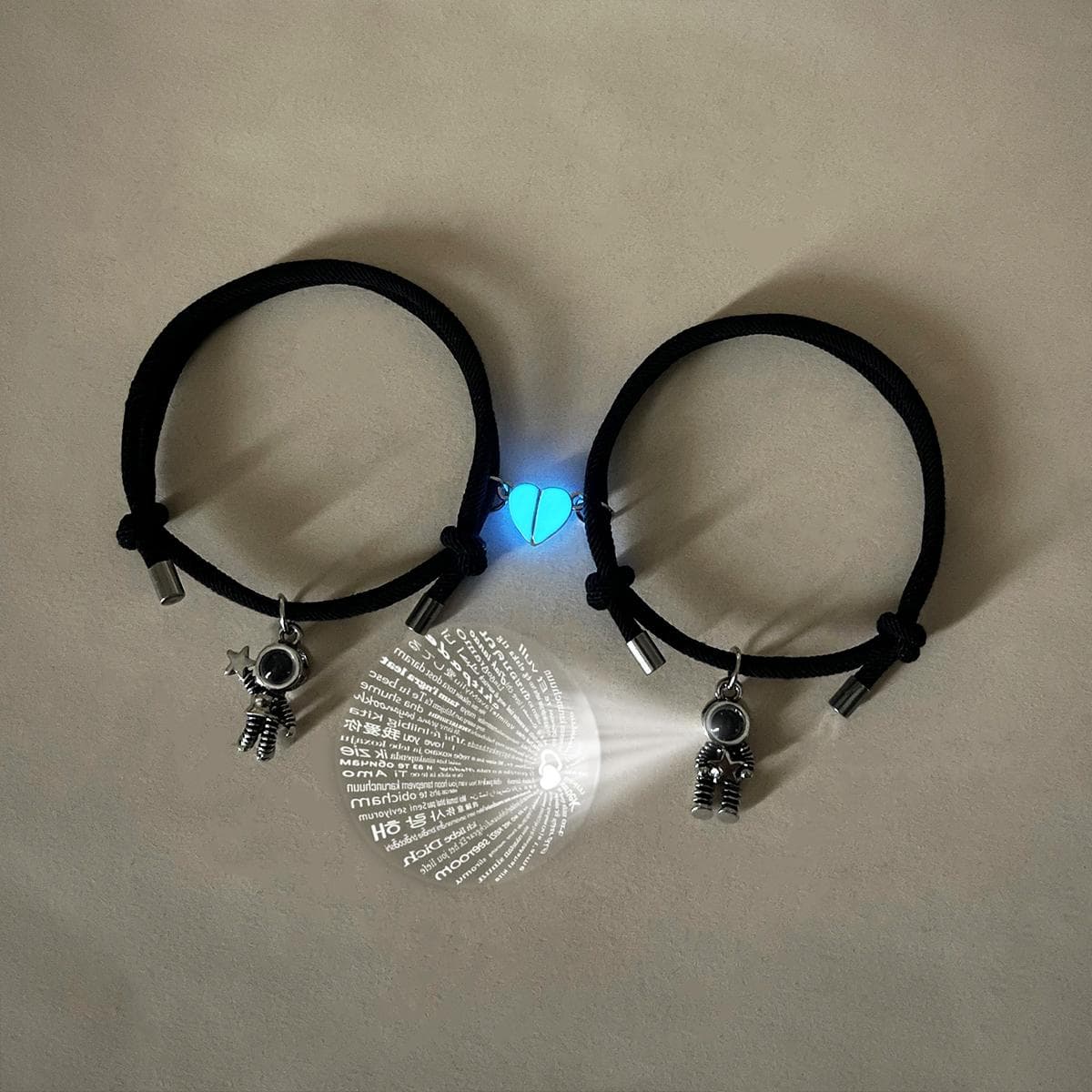 Bracelet à breloques en forme de cœur, 2 pièces, perles de Projection incrustées d'astronautes qui grandissent dans le noir, absorbant