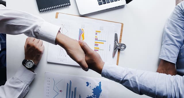 10 Trucs Pour Gagner en Négociation : Techniques Efficaces